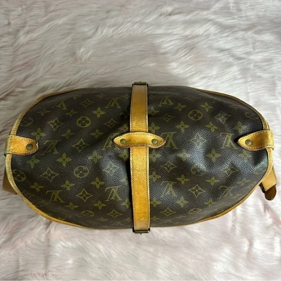 Louis Vuitton Saumur 35 Monogram Crossbody Messenger Bag - Picture 5 of 16